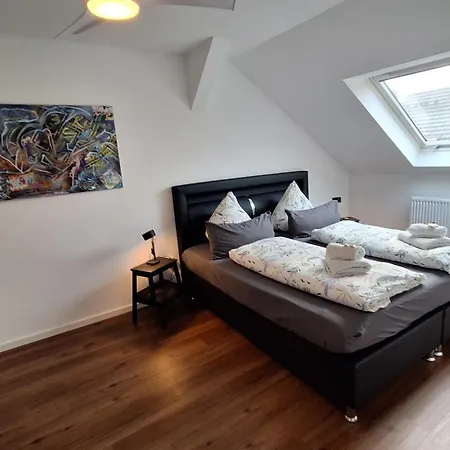 Apartment Auszeit2 - Stilvolle Dachwohnung Mit Parkplatz - Zentrumsnah Erfurt